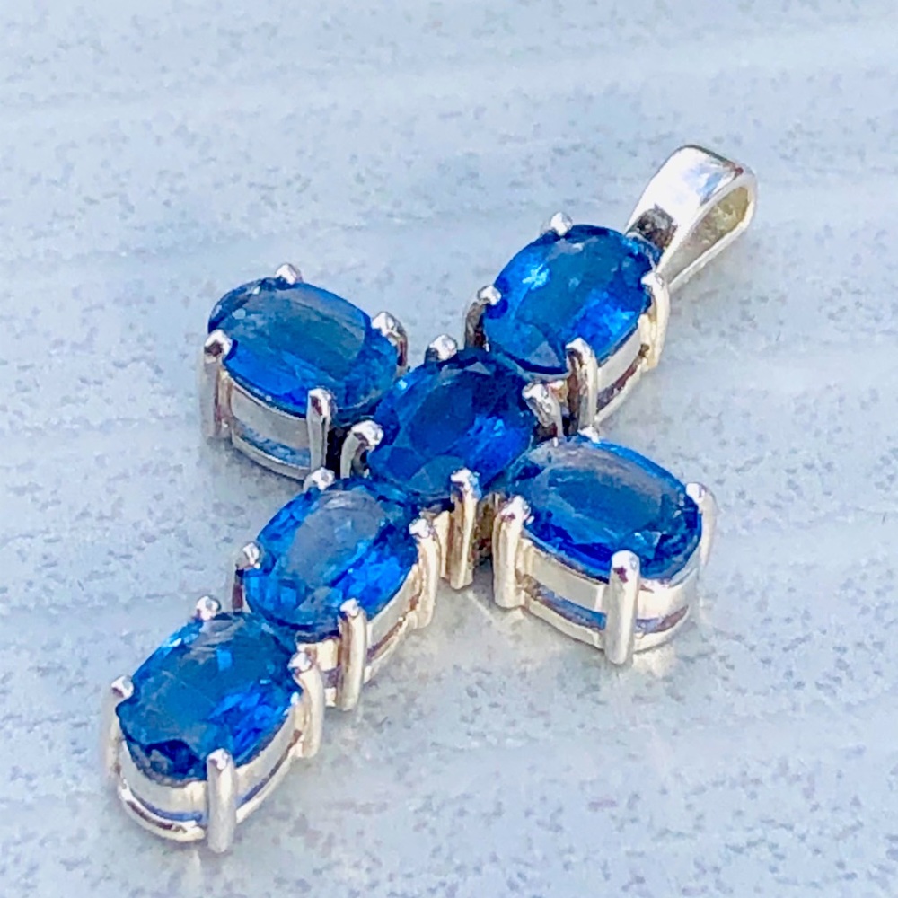 SOLD!! Blue Kyanite & 14k W. Gold Pendant